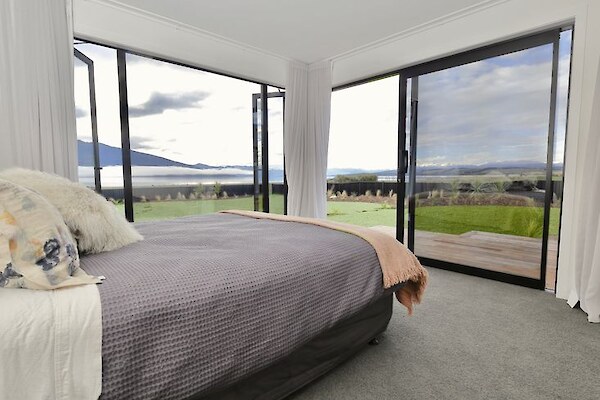 Lake House - Te Anau